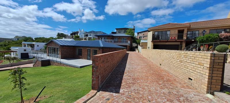 3 Bedroom Property for Sale in Stilbaai Wes Western Cape